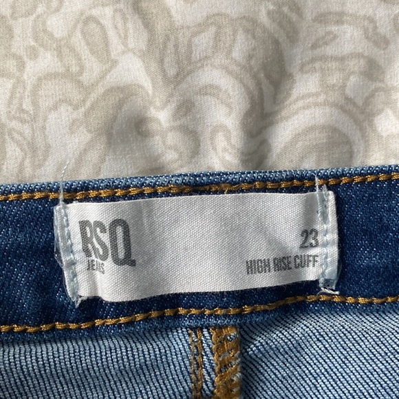 tillys high rise jean shorts!! size 23 - Picture 4 of 4